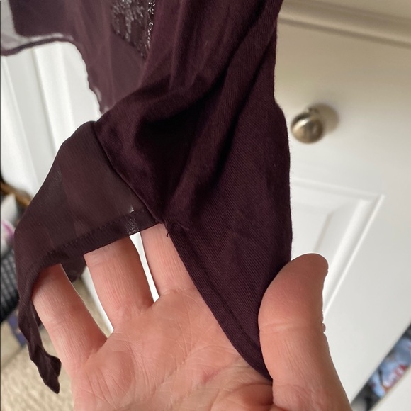 Sheer Burgundy Sleeveless Top - Picture 5 of 6